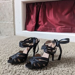 Black Bow Pumps